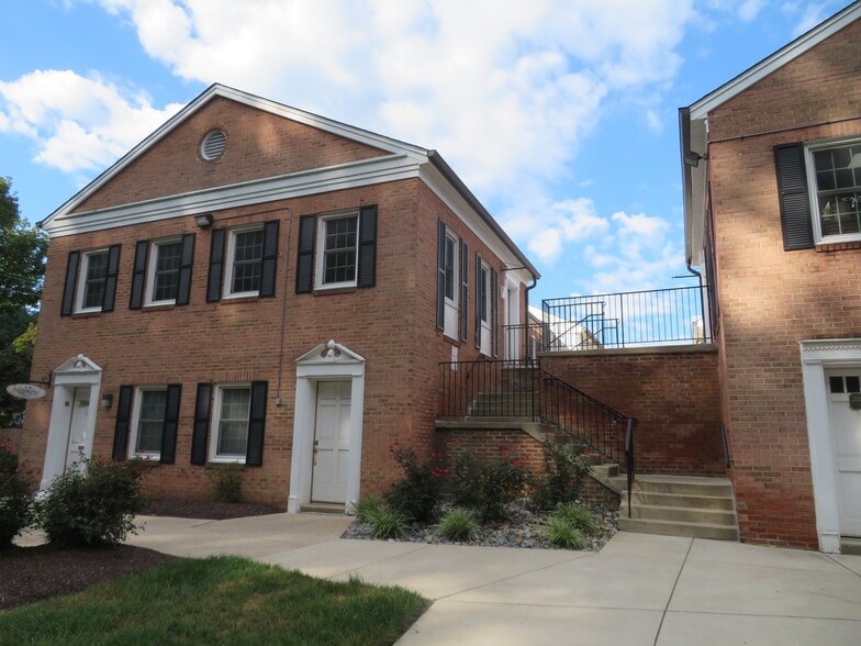 More Photos Of 3231-3233 Superior Ln, Bowie Medical For Lease