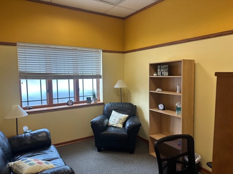 More Photos Of 5950 Lincoln Ave, Lisle Medical For Lease