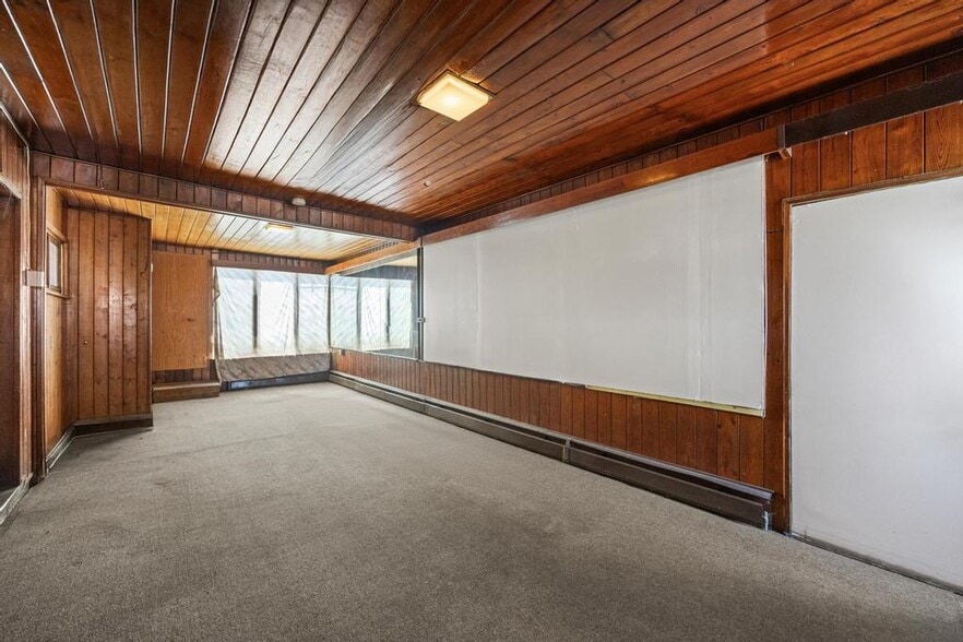 More Photos Of 308 Larkfield Rd, East Northport General Retail For Sale