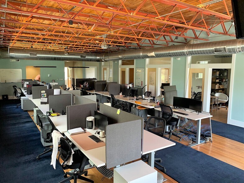 More Photos Of 3200 N Carolina Ave, North Charleston Office For Sale