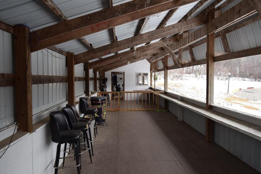 More Photos Of 11215 Flagstaff Rd, Tomah Racetrack For Sale