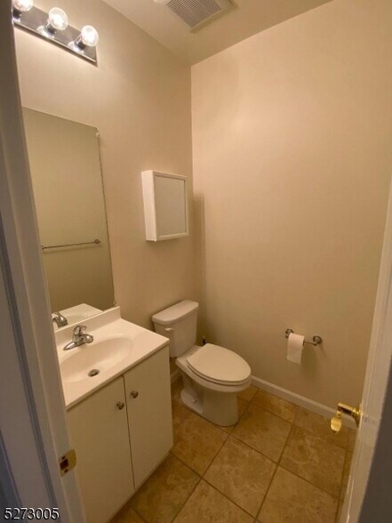 More Photos Of 207 Diamond Bridge Ave, Hawthorne General Retail For Sale