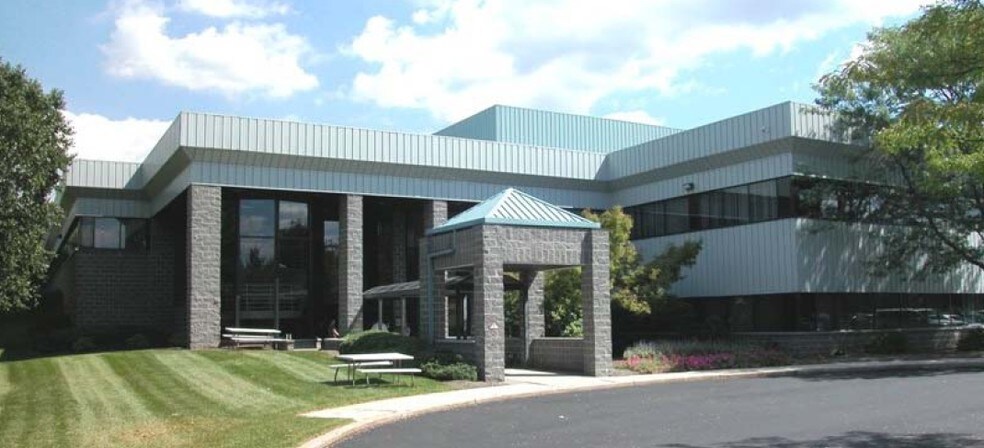 More Photos Of 50 Randolph Rd, Somerset Light Distribution For Lease