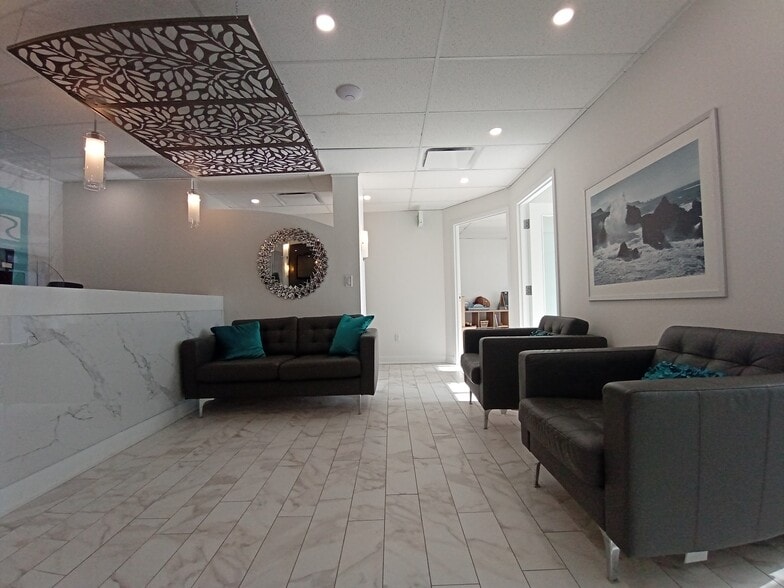 More Photos Of 69 Kempster Ave, Ottawa Office For Lease