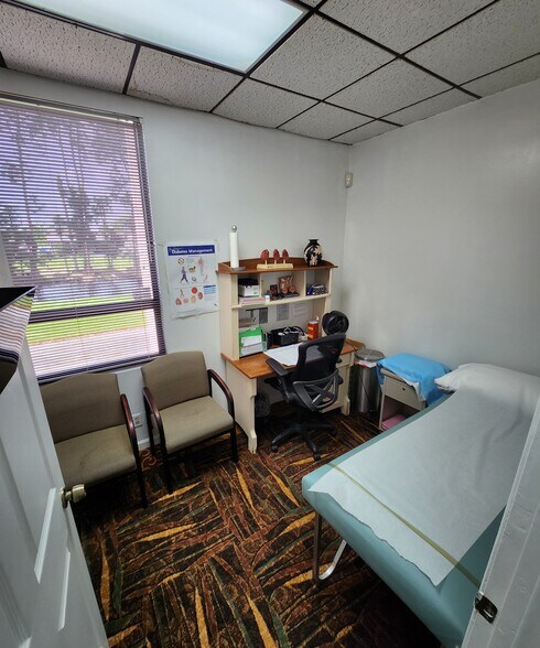More Photos Of 3003 S Congress Ave, Lake Worth Medical For Sale