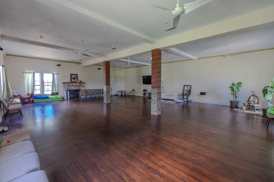 More Photos Of 7802 Ranch Road 1051, Uvalde Land For Sale