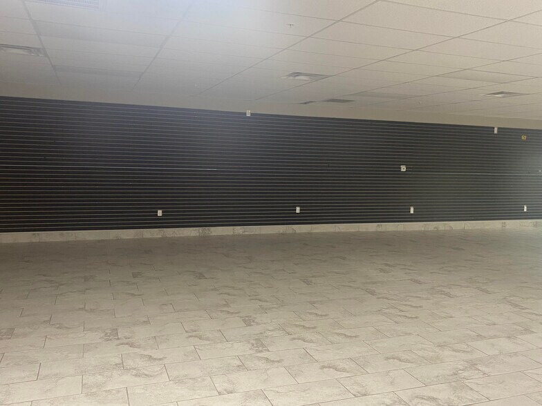More Photos Of 1131 Fort Worth Dr, Denton Storefront Retail Office For Sale
