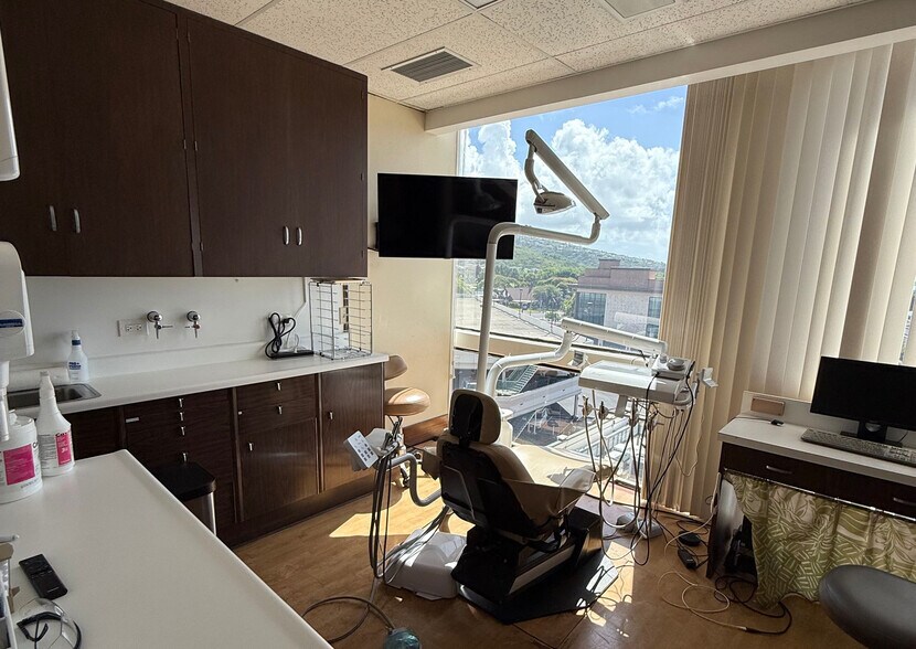 More Photos Of 4211 Waialae Ave, Honolulu Office For Lease