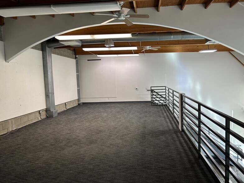 More Photos Of 4052-4058 Del Rey Ave, Marina Del Rey Loft Creative Space For Lease