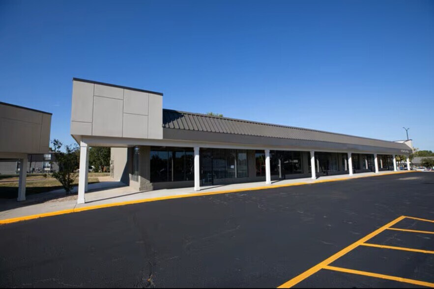 More Photos Of 7820-7880 Quivira Rd, Lenexa Unknown For Lease