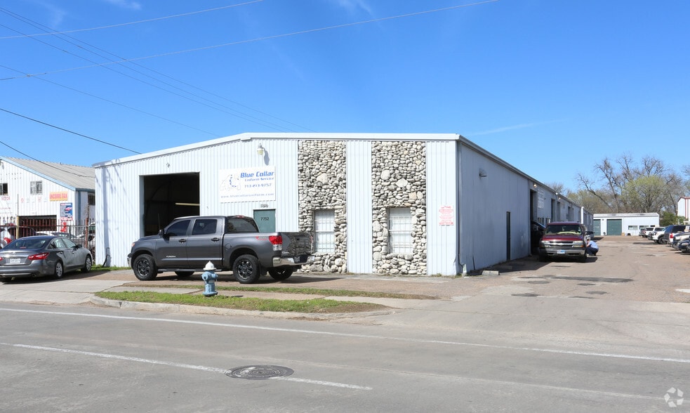 More Photos Of 7752 Hammerly Blvd, Houston Unknown For Lease