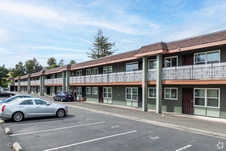 More Photos Of 6638-6646 MacArthur Blvd, Oakland Apartments For Sale