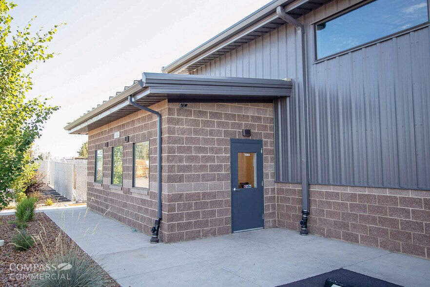 More Photos Of 3525 SW Empire Dr, Prineville Warehouse For Lease