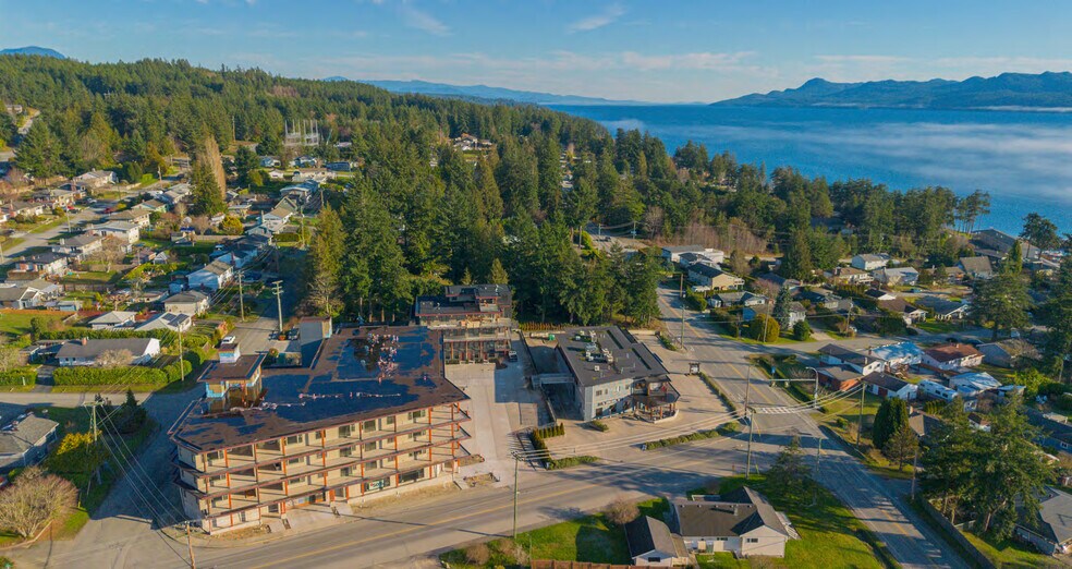 More Photos Of 7013 Thunder Bay St, Powell River General Retail For Sale