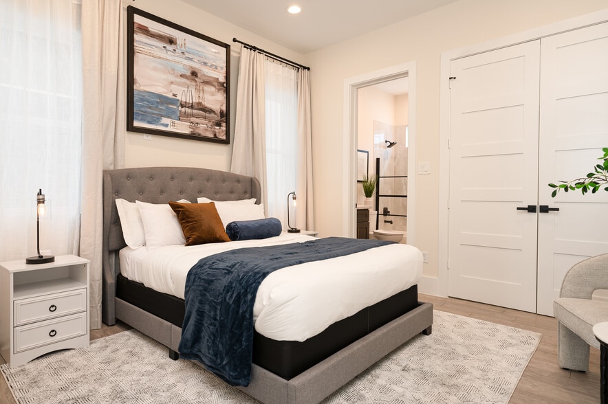 More Photos Of , Houston Multifamily For Sale