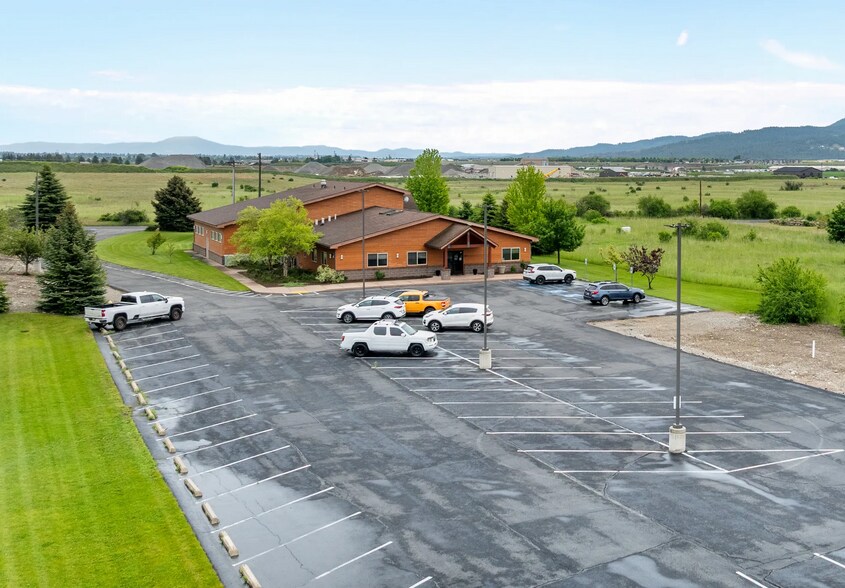More Photos Of 6701 N Idaho Rd, Newman Lake Lodge Meeting Hall For Sale