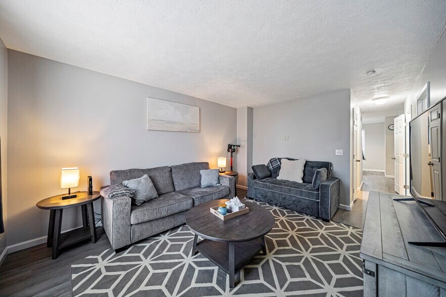 More Photos Of 6037 Lake Rd W, Ashtabula Apartments For Sale