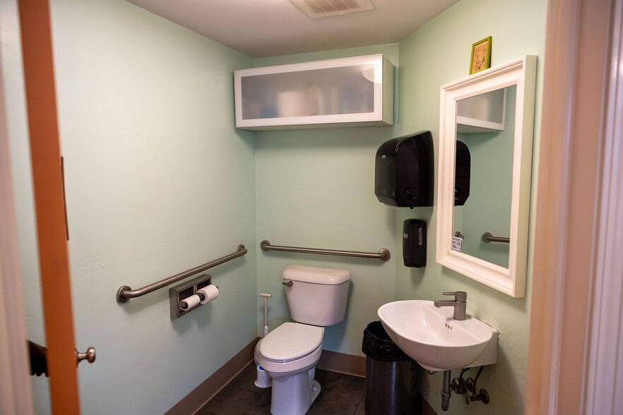 More Photos Of 10649 Bay Shore Dr, Sister Bay Restaurant For Sale