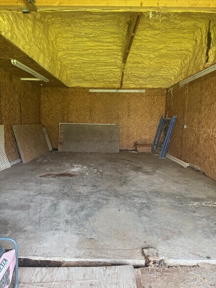 More Photos Of 104 W Main St, Floris Apartments For Sale