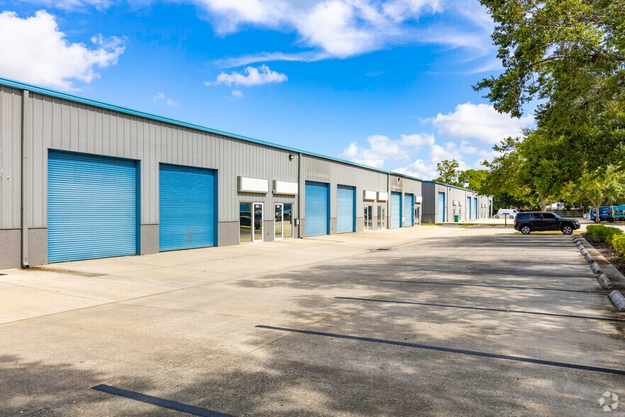 More Photos Of 805 33rd Ct SW, Vero Beach Unknown For Lease