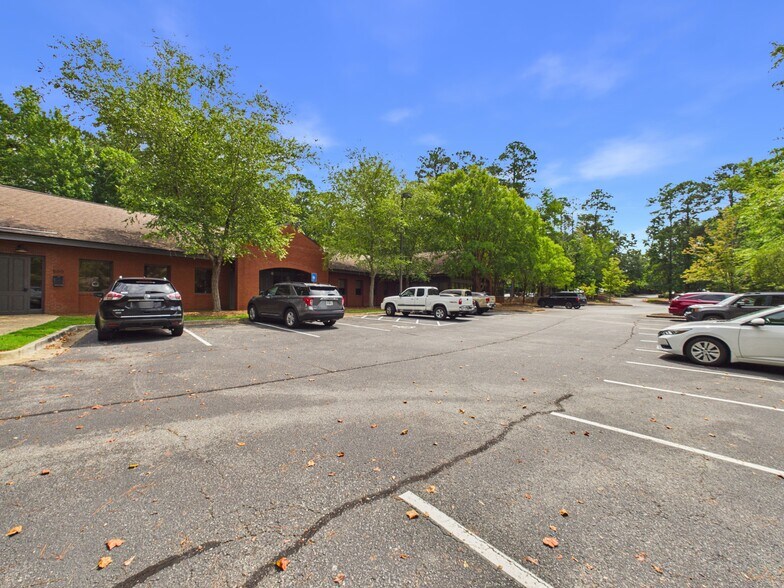 Primary Photo Of 700 Brookstone Centre Pky, Columbus Medical For Lease