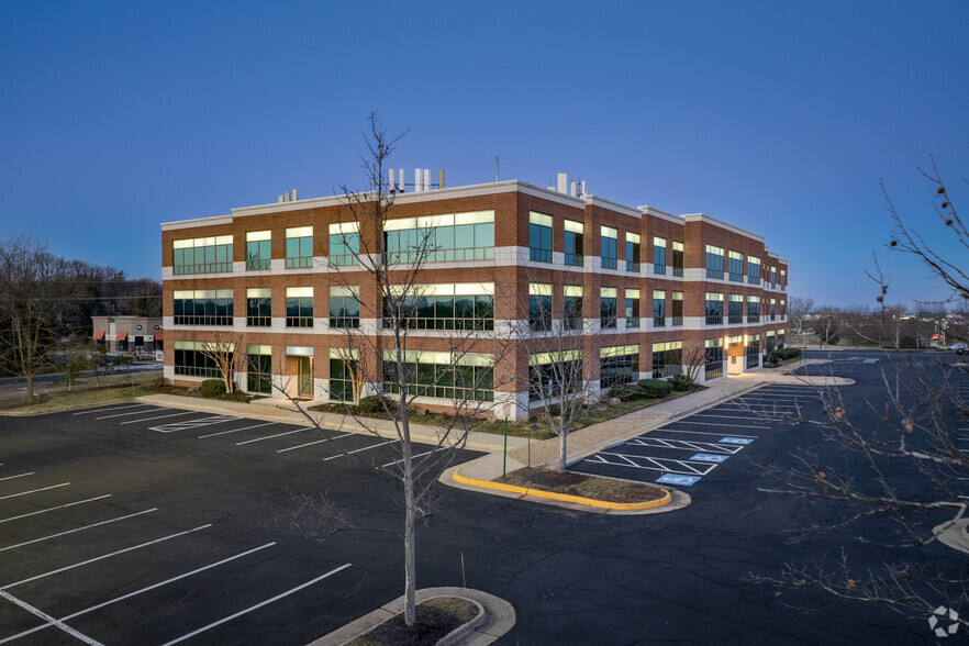 More Photos Of 21335 Signal Hill Plaza, Sterling Office For Sale