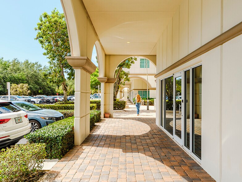More Photos Of , Palm Beach Gardens Office For Sale