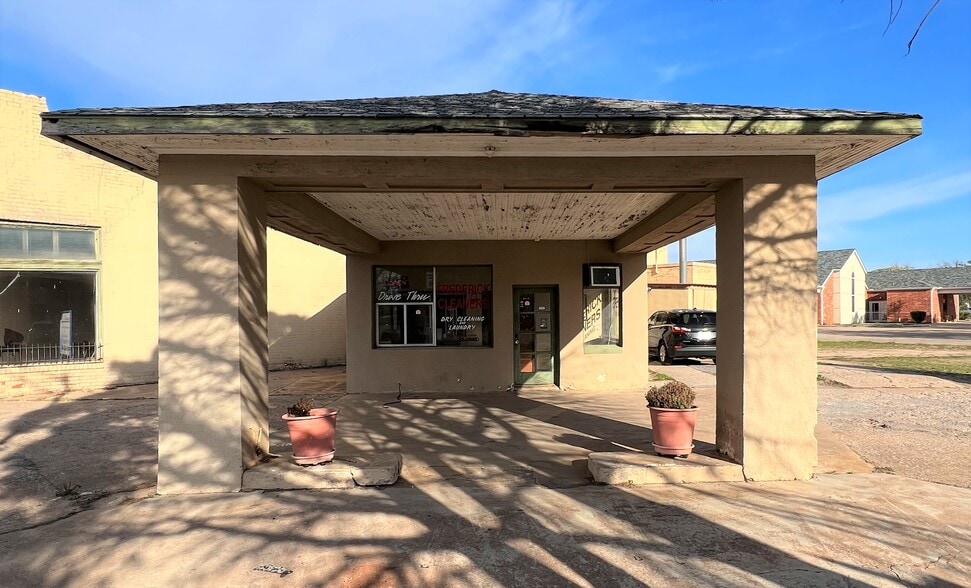 More Photos Of 123 E Grand Ave, Frederick Storefront Retail Office For Sale