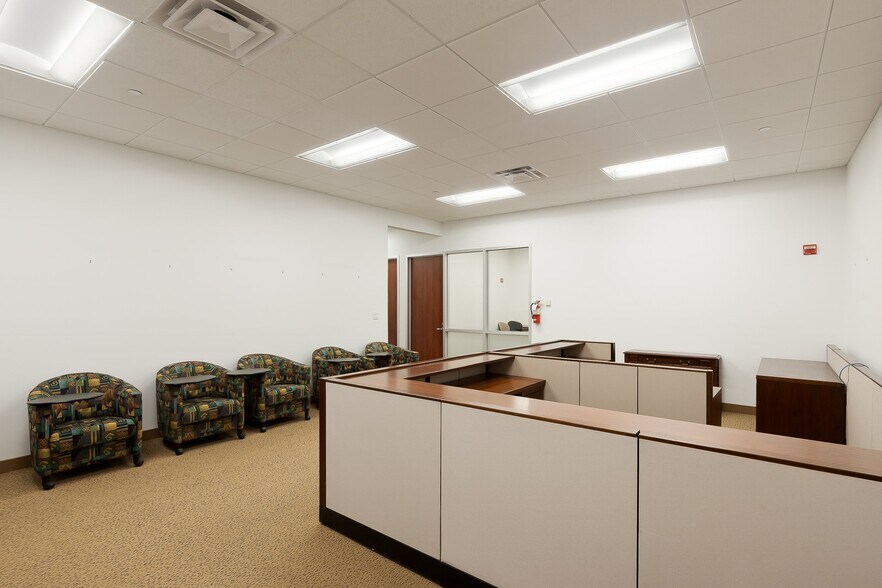 More Photos Of 533 N Alamo Rd, Alamo Office For Sale