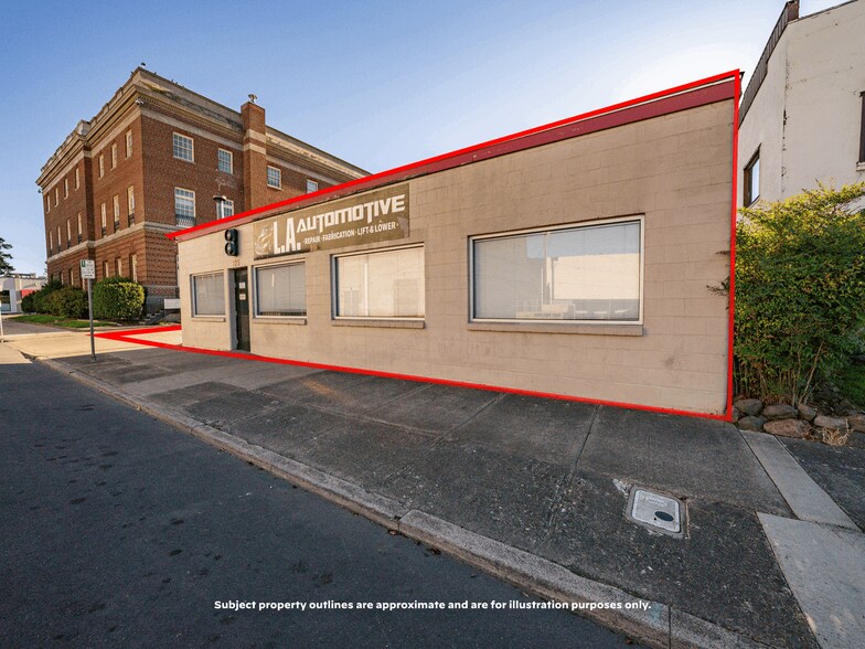 Primary Photo Of 125 N Holly St, Medford Auto Repair For Sale