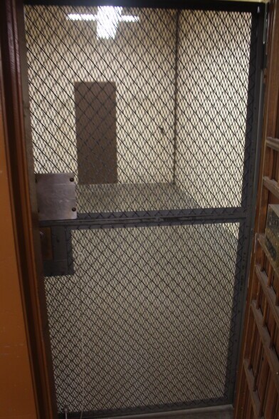 More Photos Of 735 Allens Ave, Providence Manufacturing For Lease