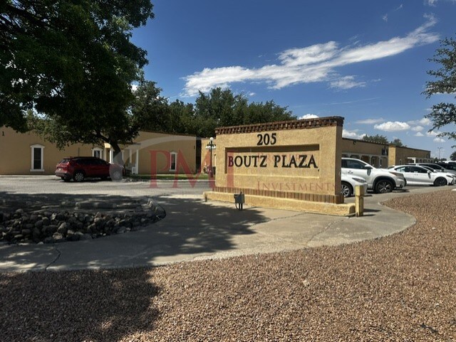 More Photos Of 205 W Boutz Rd, Las Cruces Office For Lease