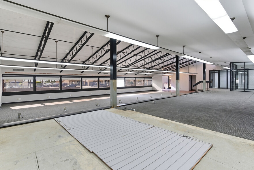 More Photos Of 2943-2947 Foothill Blvd, La Crescenta Medical For Lease