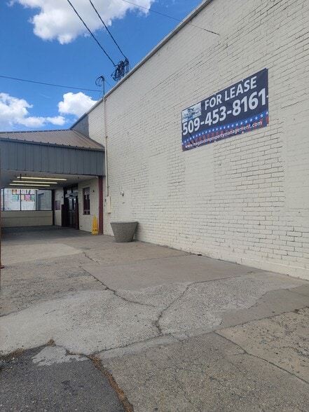 More Photos Of 5 Ranch Rite Rd, Yakima General Retail For Lease