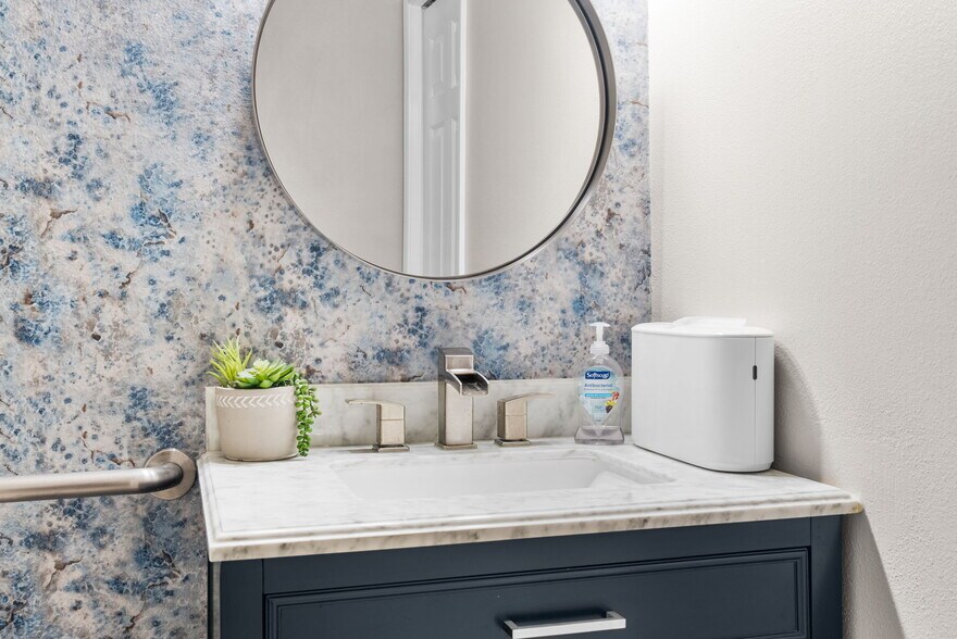 More Photos Of 8473 W Linebaugh Ave, Tampa Office For Lease