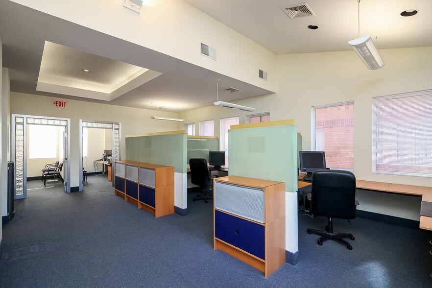 More Photos Of 3102-3114 Golansky Blvd, Woodbridge Medical For Lease