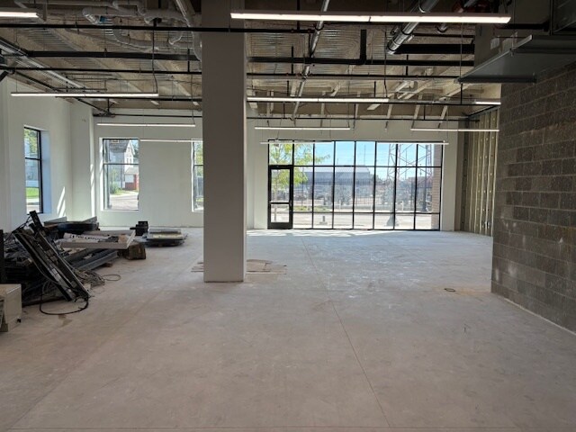 More Photos Of 200 N Main St, Evansville Apartments For Lease