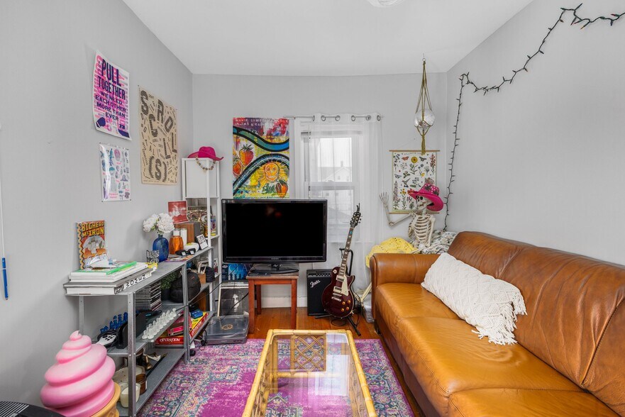 More Photos Of 41 E Transit St, Providence Apartments For Sale