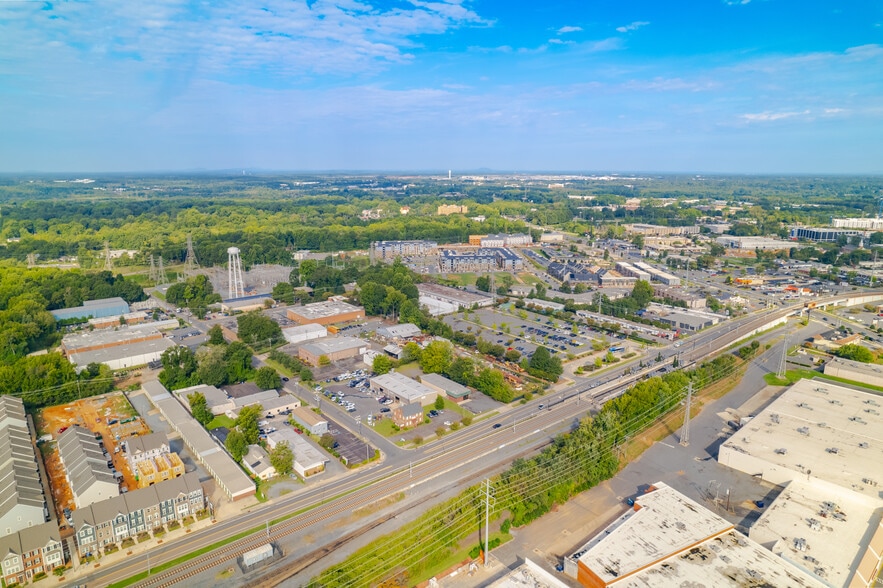 More Photos Of 4830 Old Pineville Rd, Charlotte Storefront Retail Office For Lease