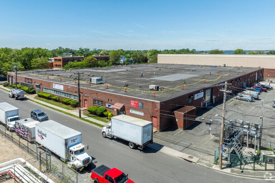 More Photos Of 40 Inip Dr, Inwood Unknown For Lease