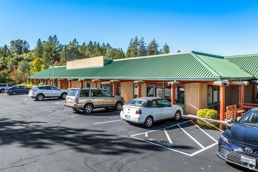 More Photos Of 10868-10966 Combie Rd, Auburn Unknown For Lease