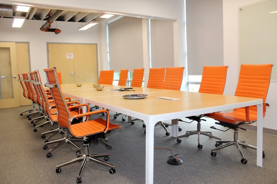 More Photos Of 11 Michigan Dr, Natick Research And Development For Lease