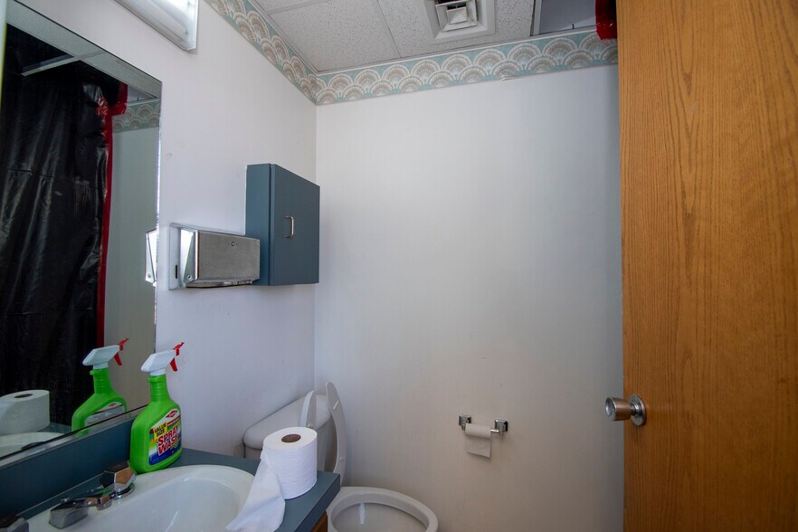 More Photos Of 2525 Harbor Blvd, Port Charlotte Medical For Lease