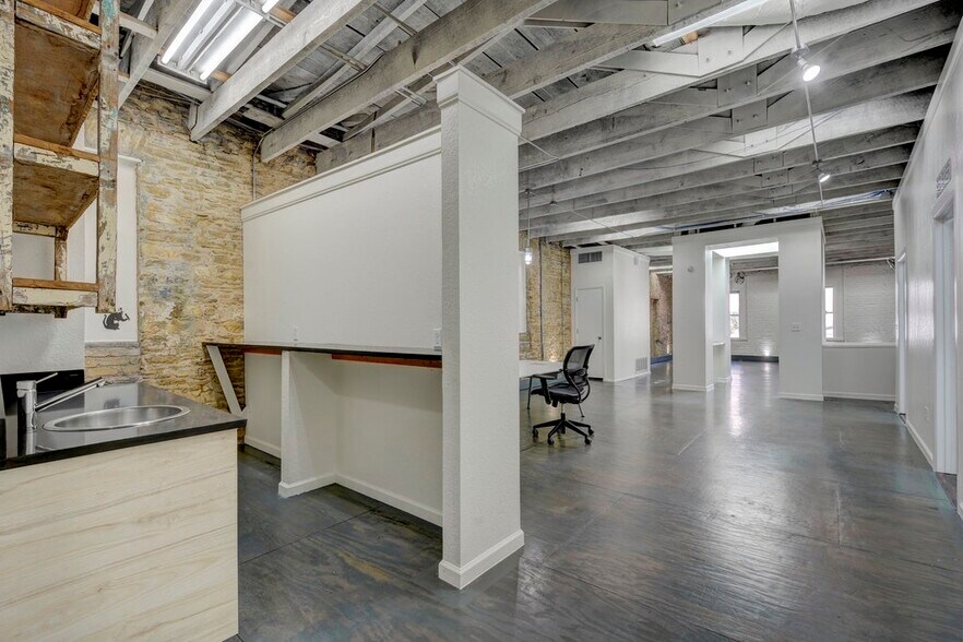 More Photos Of 503 Neches St, Austin Loft Creative Space For Lease
