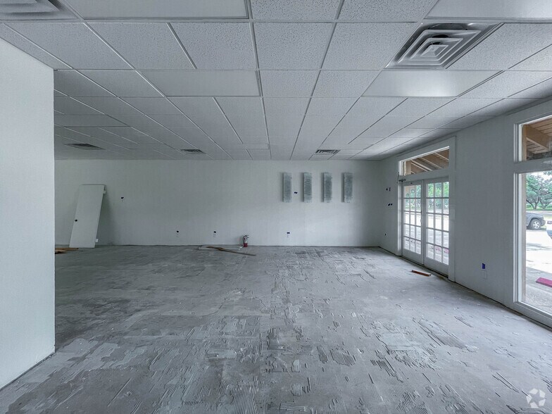 More Photos Of 2950 Thousand Oaks Dr, San Antonio Unknown For Lease