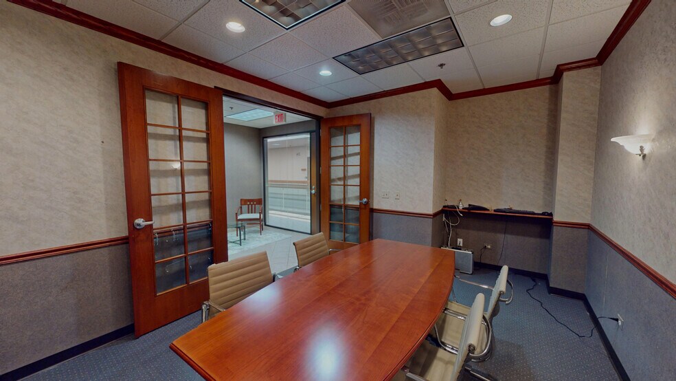 More Photos Of 1700 Park St, Naperville Office For Lease