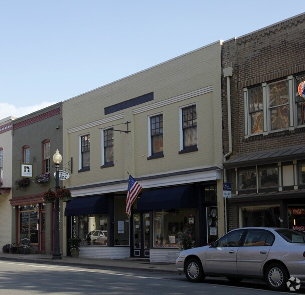 Primary Photo Of 246 E Davis St, Culpeper Storefront Retail Office For Lease