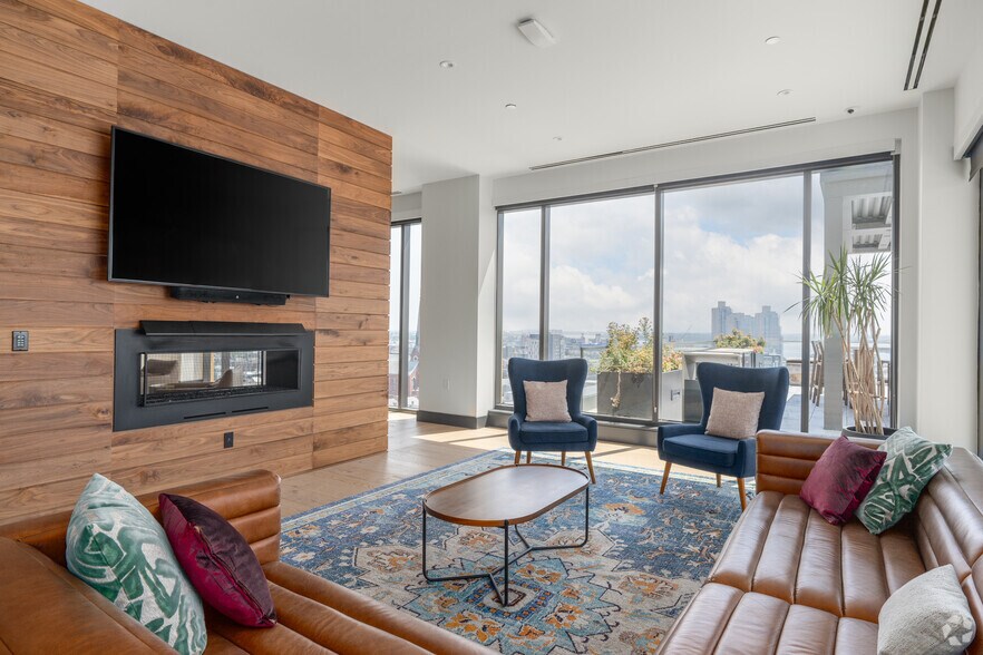 More Photos Of 570 N 5th St, Philadelphia Apartments For Lease