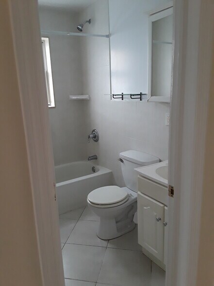 More Photos Of 9516-9518 87th St, Ozone Park Apartments For Sale