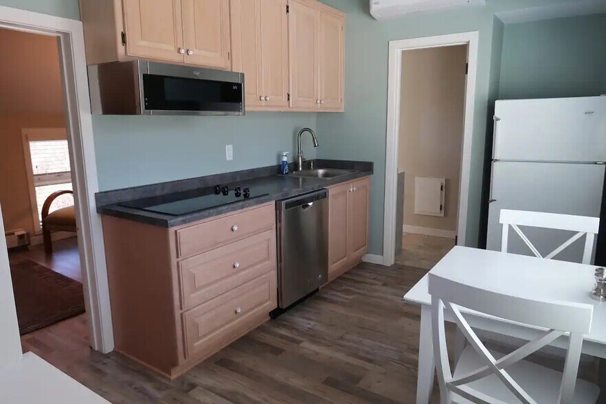 More Photos Of 4075 WI-42 Hwy, Fish Creek General Retail For Sale